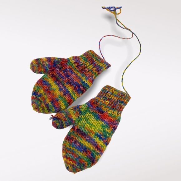 🆕 Kids Knitted Rainbow Mittens - Picture 1 of 4
